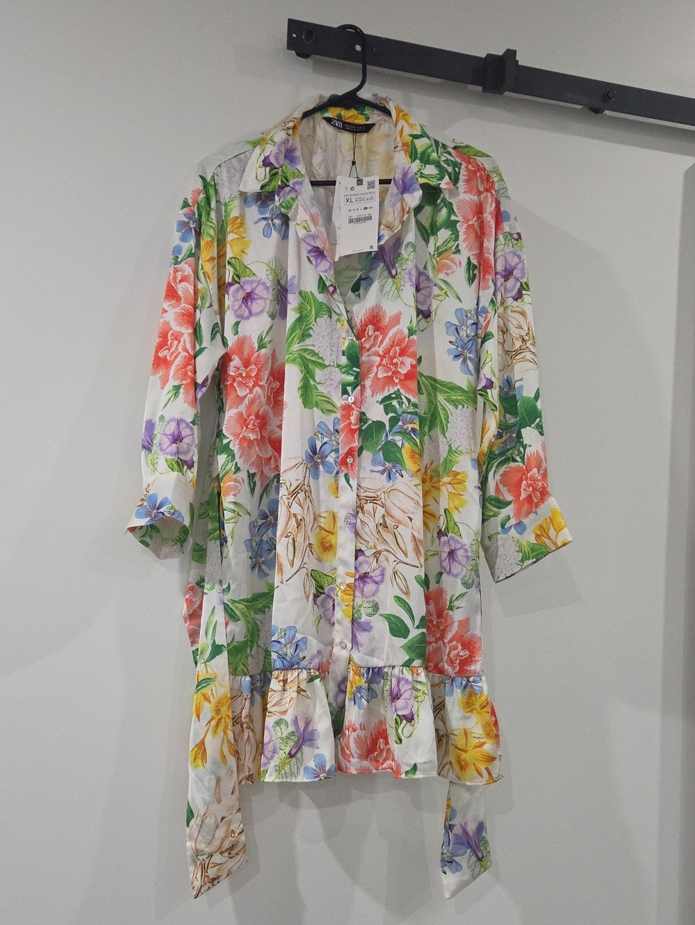 Zara White Floral Button-Down Dress with Multi-Color Print